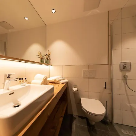 Koepfle Alpe Szálloda *